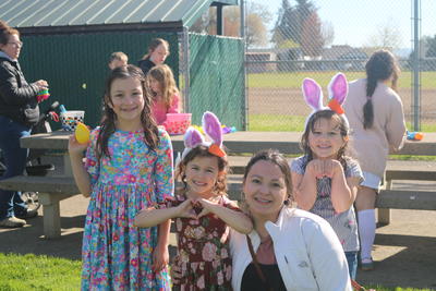 Mother & Daughters at Easter Hunt 2026